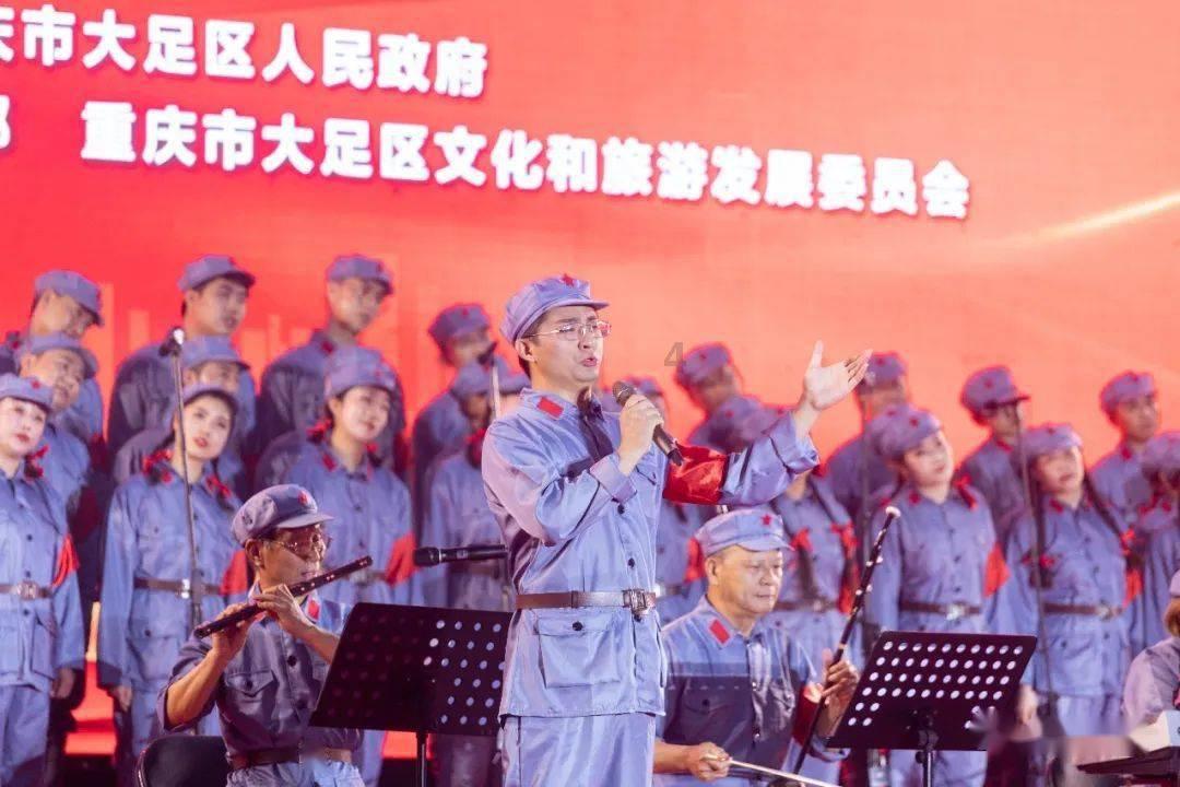 铃木彩艳本场数据：2次扑救，1粒乌龙球，评分6.4分全队最低